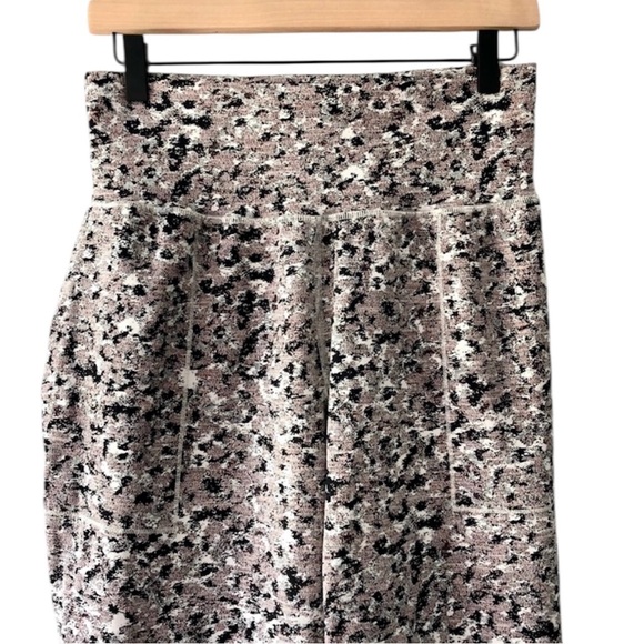 Athleta Salutation Textured Jogger in Meadow Decadent Chocolate - Picture 7 of 11